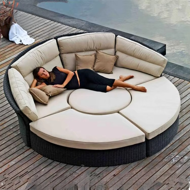 Outdoor Furniture Luxury - Tempat Tidur Santai Bulat Rotan Mewah